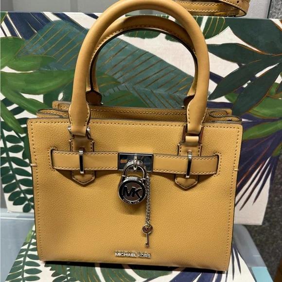 NWT Michael Kors Hamilton Leather Satchel in Peanut - Picture 3 of 9